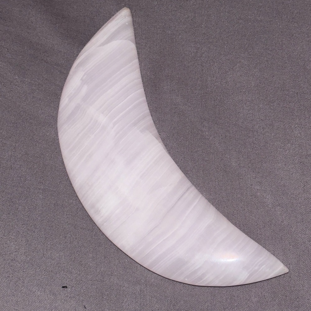 Rose quarts Crescent-Shaped Stone Decor